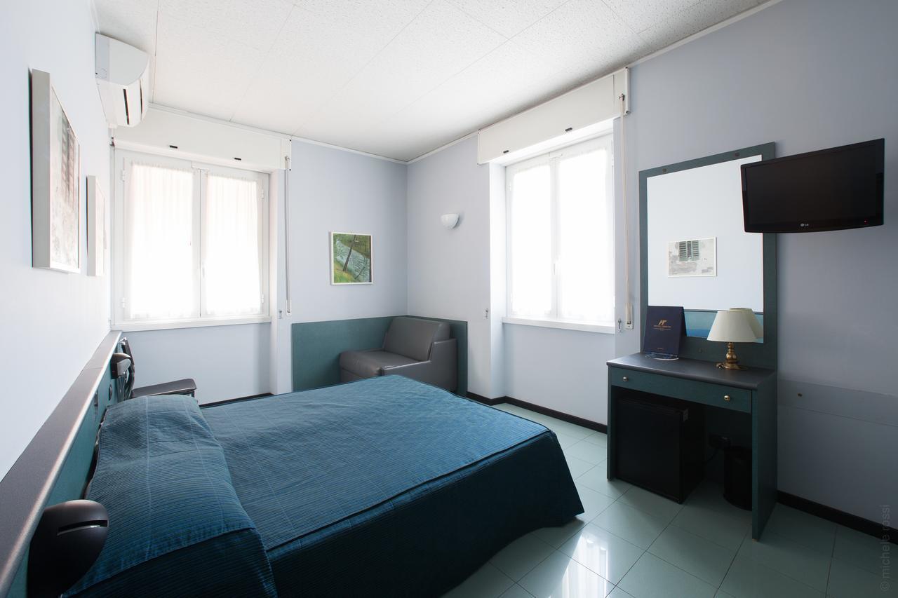 Double or Twin Room,645600156:JPEG